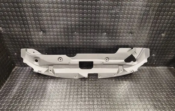 Engine bonnet/hood lock trim molding