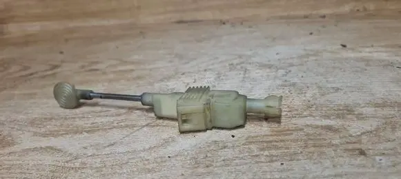 Volvo V70 Clutch pedal sensor 9472979