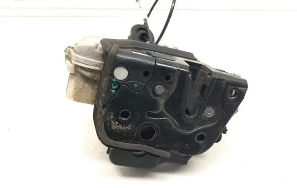 Audi A4 S4 B7 8E 8H Front door lock 8E1837015AA