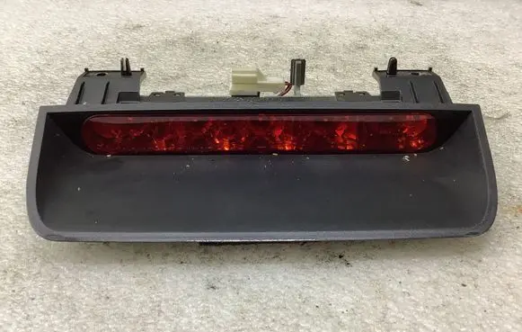 Chevrolet Lacetti Third/center stoplight 321213