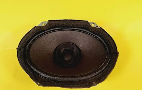 Mazda 5 Front door speaker C23566960