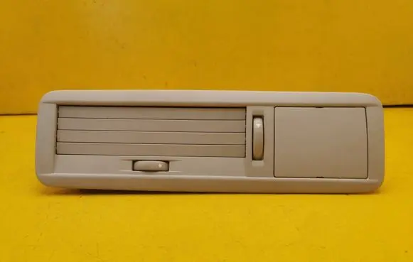 Mercedes-Benz V Class W447 Air vent grill in roof A4478307200