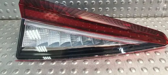 Skoda Enyaq iV Tailgate rear/tail lights S26372444 5LG945307B
