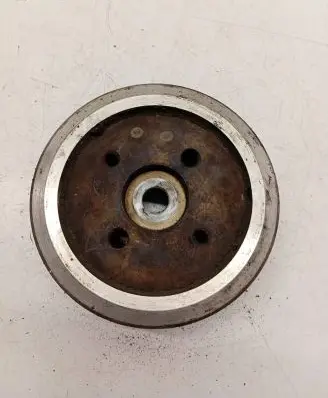 Volkswagen Multivan T4 Fuel pump gear (pulley) 046130101A