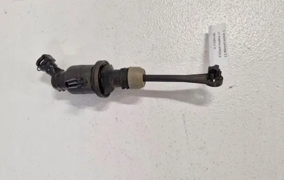 Nissan Qashqai Clutch slave cylinder 306104BG1A