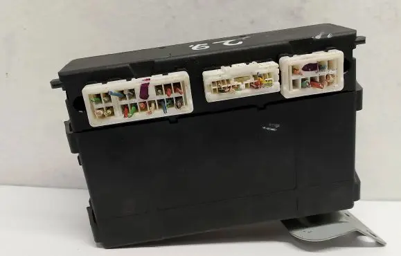 Nissan Almera N16 Comfort/convenience module 5WK48513