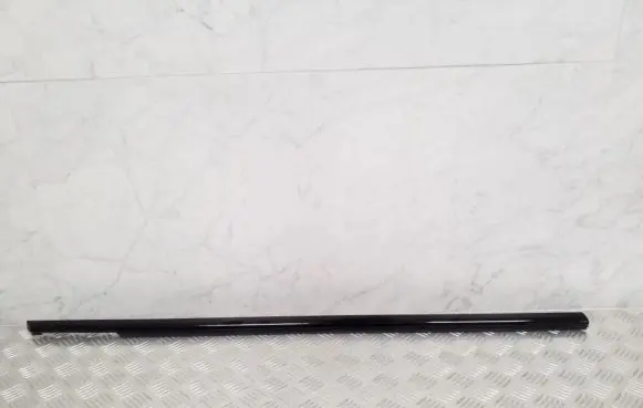 Mercedes-Benz CLA C118 X118 Front door glass trim molding A1187201000