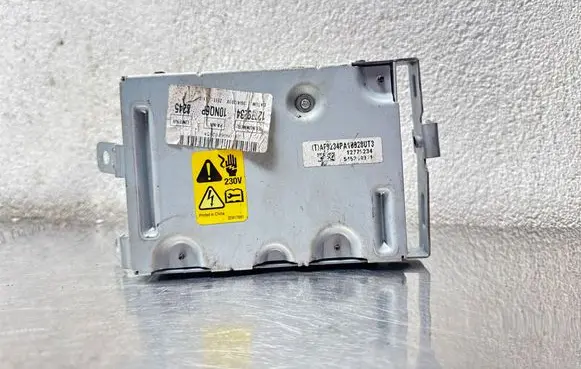 Opel Insignia A Voltage converter/converter module 12779234 10N06N8245 3042010