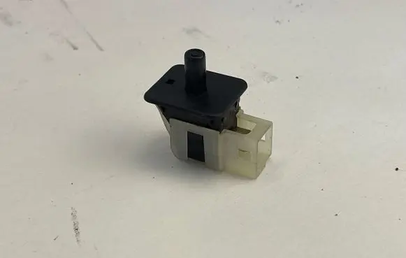 Mercedes-Benz SLK R170 Front door sensor coupe 2028209410