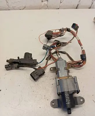 Chrysler Voyager Sliding door motor 7746804602