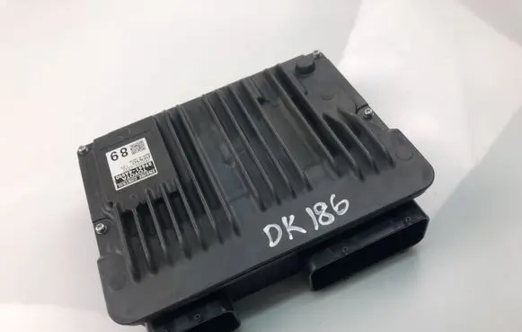 Toyota RAV 4 (XA50) Engine control unit/module 896614A890
