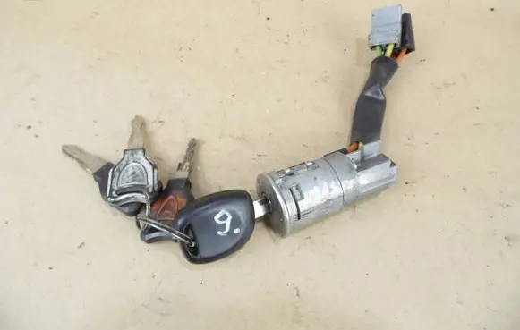 Renault Master II Ignition lock