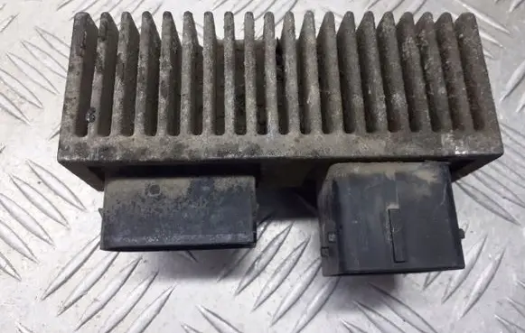Renault Scenic II - Grand scenic II Other relay 8200558438-A