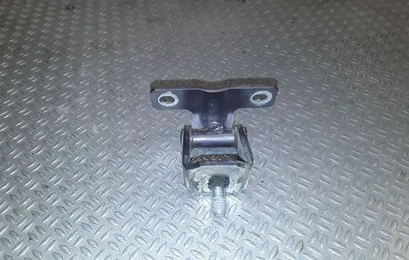 Mitsubishi Outlander Tailgate/trunk/boot hinge
