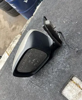 Dodge Grand Caravan Front door electric wing mirror 8R706851 2976960