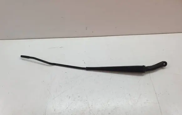 Volvo V70 Front wiper blade arm 8624246