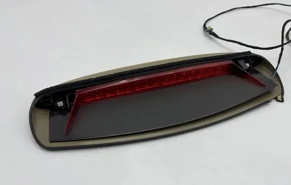 Jaguar XK8 - XKR Third/center stoplight LJB5000AB 67721161
