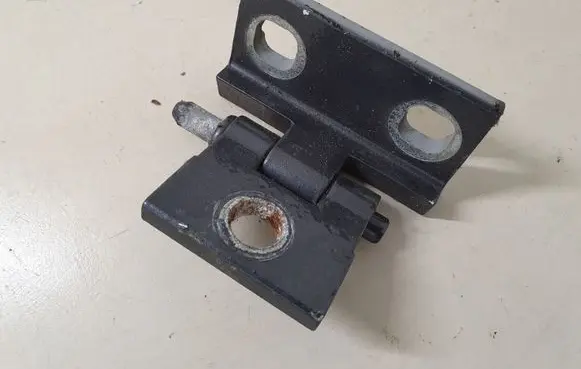 Volvo XC90 Rear door upper hinge