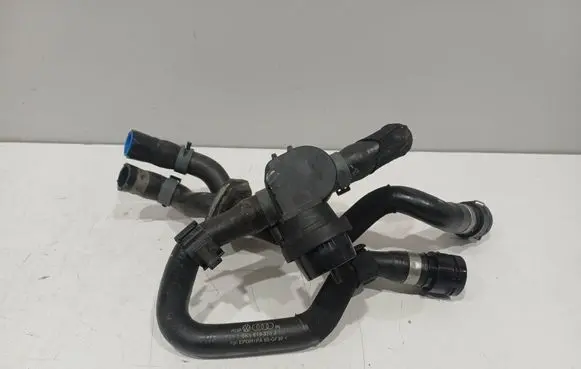 Audi A5 Sportback 8TA Engine coolant pipe/hose 8K1819376J