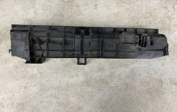 BMW 3 E90 E91 Radiator trim 7524912 17107524912 1074810