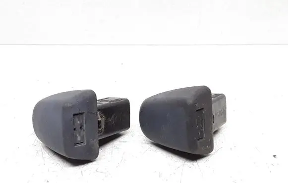 Windshield washer spray nozzle