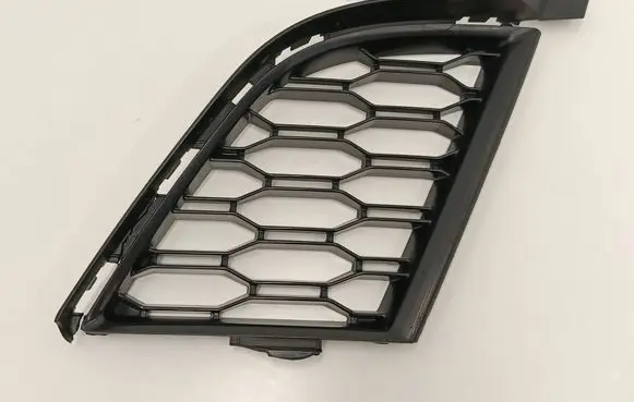 BMW 3 G20 G21 Front bumper lower grill 8075601