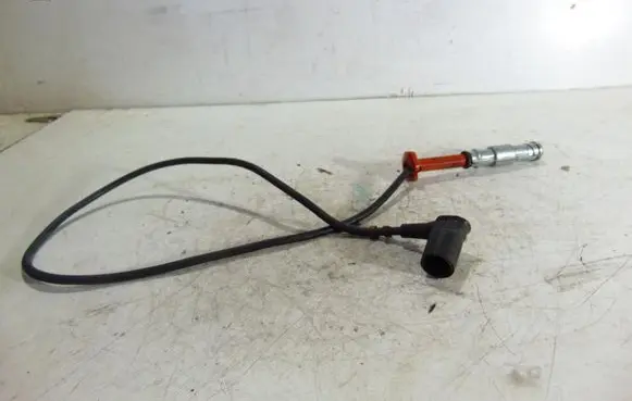 Mercedes-Benz E W124 Ignition plug leads 0001567310