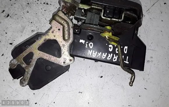 Hyundai Terracan Rear door lock