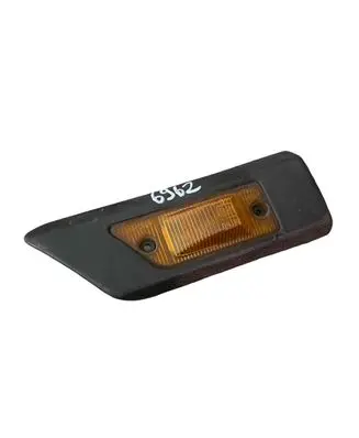Mazda 323 F Front fender indicator light 21461311