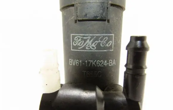 Ford Focus Windscreen/windshield washer pump BV6117K624BA
