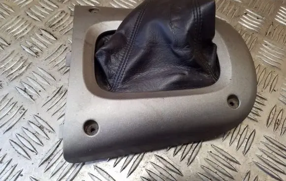 Toyota RAV 4 (XA20) Gear shifter surround trim plastic 158821190H0