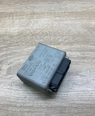 Volvo S70 V70 V70 XC Light module LCM 9442303 5KG005311