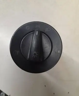 Volkswagen PASSAT B5.5 Light switch 1C0941531 04052030