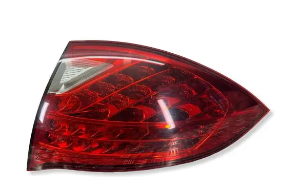 Porsche Cayenne (92A) Rear/tail lights 89090762 7P5945096F
