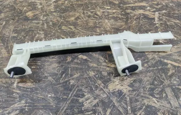 Opel Mokka B Front door windshield rail 9826098780