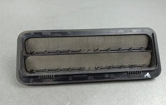 Maserati Levante Quarter panel pressure vent