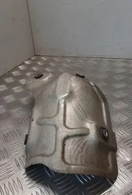 Toyota Verso Heat shield in engine bay 