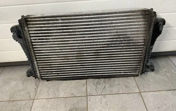 Volkswagen Amarok Intercooler radiator 2H0145804