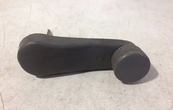 Volkswagen PASSAT B4 Front door window winding handle 3A0837581B