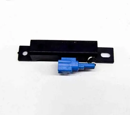 Nissan Leaf I (ZE0) Aerial antenna amplifier H121121