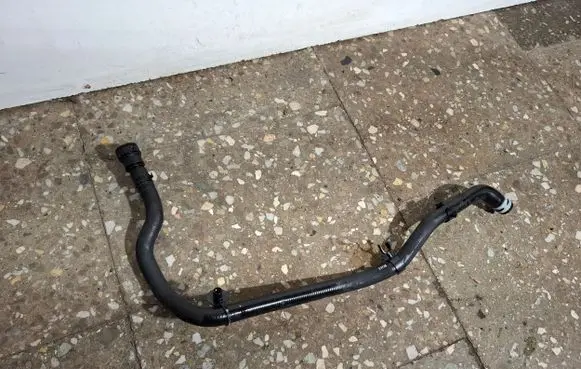Volvo V60 Engine coolant pipe/hose 31319030