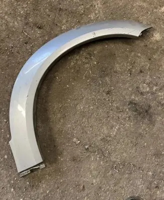 Subaru Outback Front arch trim 