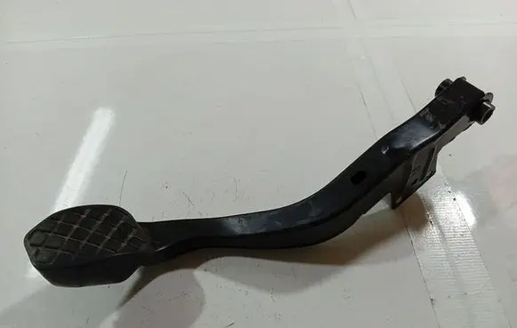 Skoda Superb B5 (3U) Clutch pedal 8D1721140B