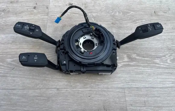BMW X1 E84 Steering wheel 9169763 9169765