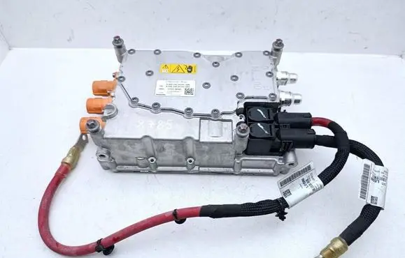 Voltage converter inverter