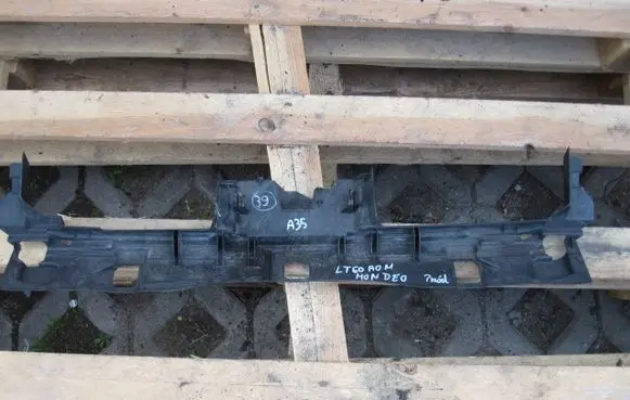 Ford Mondeo MK IV Front piece kit 17K949