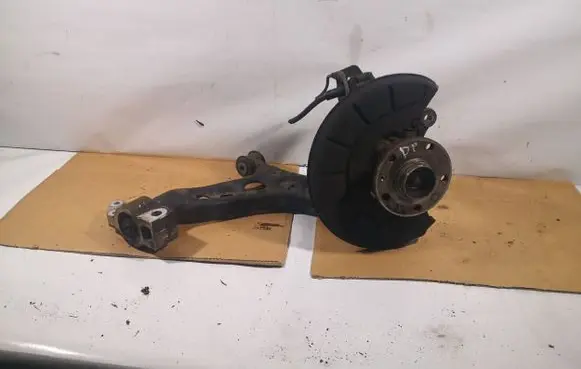 Volkswagen Golf Plus Front wheel hub spindle knuckle