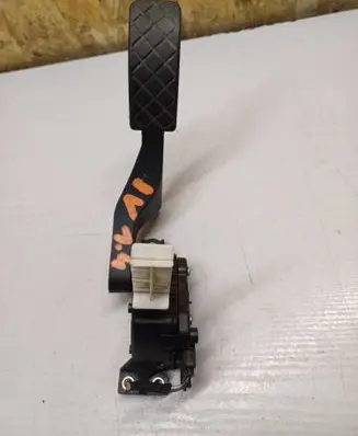 Skoda Octavia Mk1 (1U) Accelerator throttle pedal 1J1721503J 6PV00802601