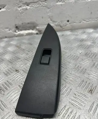 Subaru Outback Electric window control switch 94263AJ010
