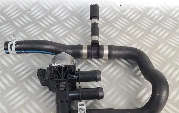 Ford Kuga III Valve LU5A8C505AA